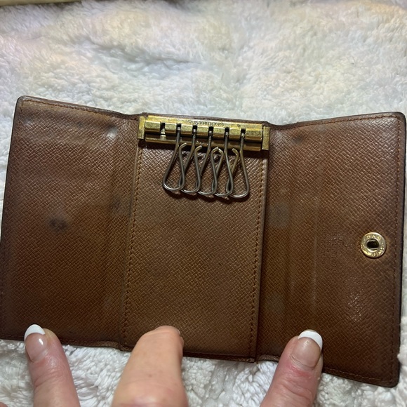 Authentic Vintage Louis Vuitton Monogram key holder - Picture 4 of 8